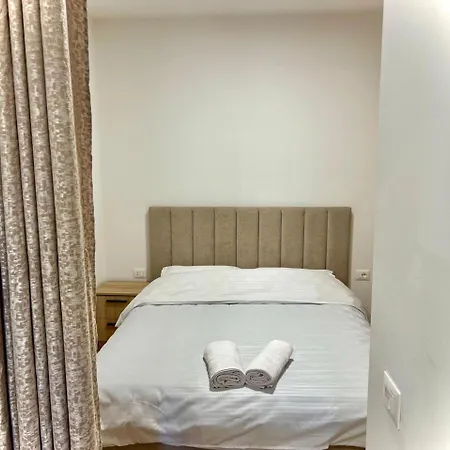 Bazaar Center Apartmán Tirana